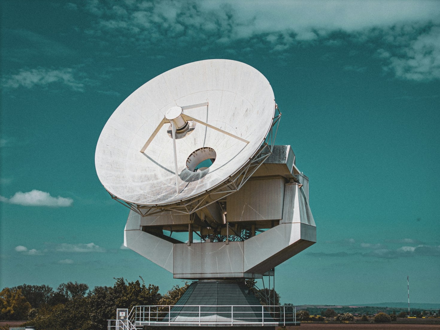 Maximizing Efficiency with Wholesale VoIP Termination